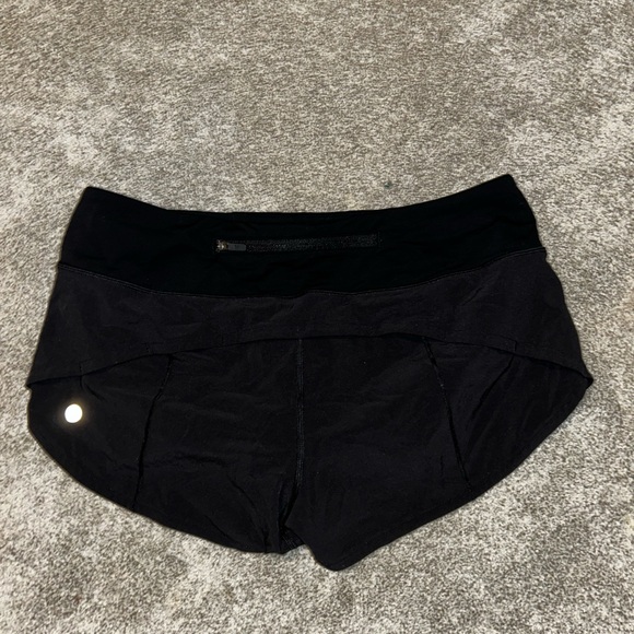 Lululemon speed up shorts size 6 black - Picture 3 of 3